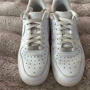 Nike Women's Air Force 1 '07 Shoes 6.5